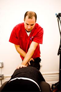 chiropractic care center nyc | manhattan based integrated chiropracictor focusing on sciatica and herniated disc treatment