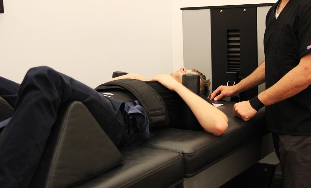 chiropractor in nyc providing spinal decompression | non-surgical spinal decompression treatment for herniated disc bulging disc and sciatica